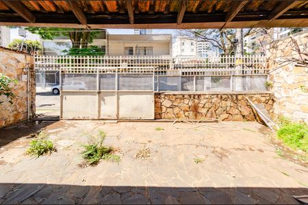 Casa à venda com 170m², 2 quartos e 2 vagas Casa à venda com 170m², 2 quartos e 2 vagasÁrea externa