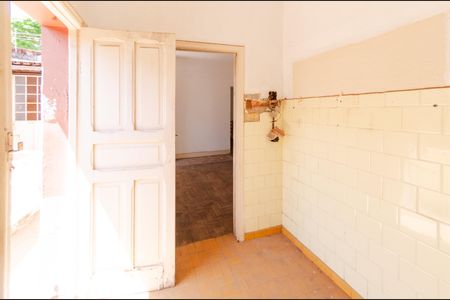 Casa à venda com 170m², 2 quartos e 2 vagas Casa à venda com 170m², 2 quartos e 2 vagasCozinha