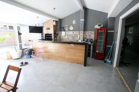 Casa à venda com 140m², 3 quartos e 1 vagaÁrea gourmet