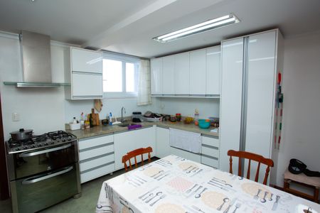 Apartamento à venda com 277m², 4 quartos e 2 vagasCozinha