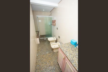 Apartamento à venda com 277m², 4 quartos e 2 vagasBanheiro