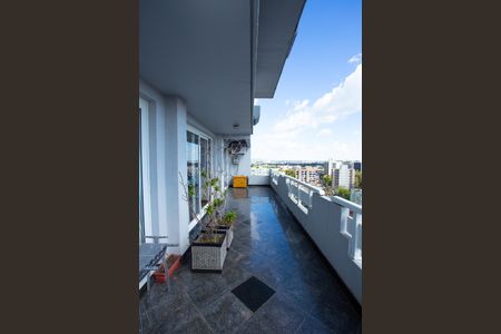 Apartamento à venda com 277m², 4 quartos e 2 vagasSacada