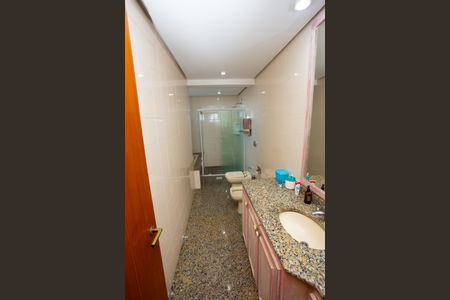 Apartamento à venda com 277m², 4 quartos e 2 vagasBanheiro 