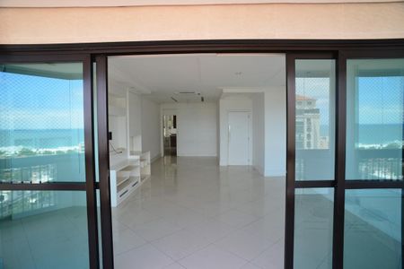 Apartamento para alugar com 182m², 5 quartos e 3 vagasVaranda