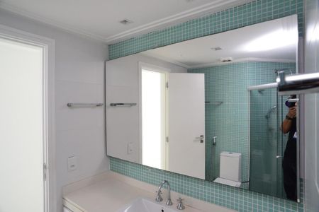 Apartamento para alugar com 182m², 5 quartos e 3 vagasBanheiro Social