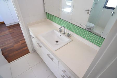 Apartamento para alugar com 182m², 5 quartos e 3 vagasBanheiro Quarto 1 e 2
