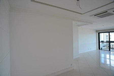 Sala de apartamento para alugar com 5 quartos, 182m² em Barra da Tijuca, Rio de Janeiro