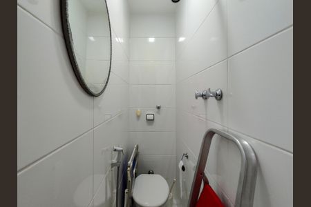 Apartamento à venda com 79m², 2 quartos e 1 vagaBanheiro de serviço