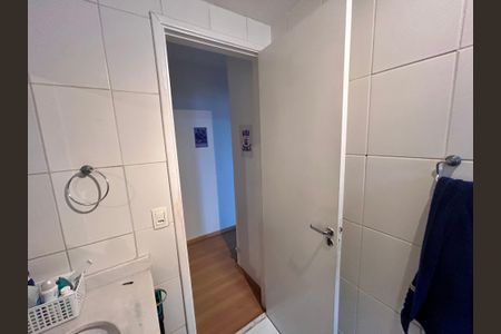 Apartamento à venda com 61m², 2 quartos e 1 vaga Apartamento à venda com 61m², 2 quartos e 1 vagaBanheiro Social