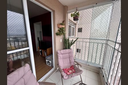 Apartamento à venda com 61m², 2 quartos e 1 vaga Apartamento à venda com 61m², 2 quartos e 1 vagaSacada da sala