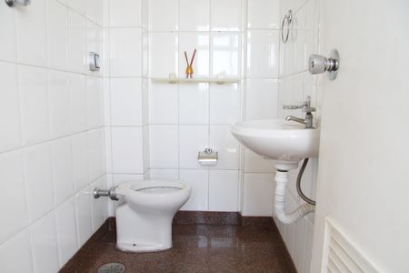 Apartamento à venda com 240m², 5 quartos e 2 vagasBanheiro de serviço