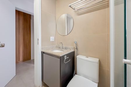 Apartamento à venda com 72m², 1 quarto e 1 vaga Apartamento à venda com 72m², 1 quarto e 1 vagaBanheiro da Suíte
