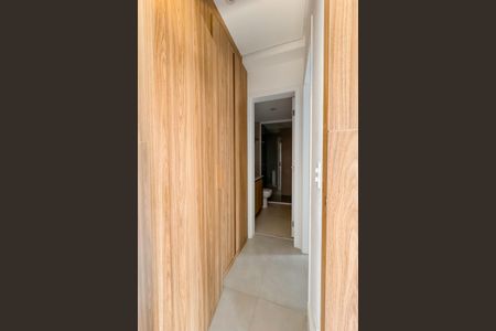 Apartamento à venda com 72m², 1 quarto e 1 vaga Apartamento à venda com 72m², 1 quarto e 1 vagaCorredor - Armários