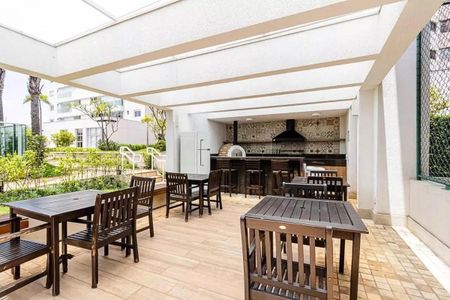 Apartamento à venda com 124m², 3 quartos e 3 vagas Apartamento à venda com 124m², 3 quartos e 3 vagasÁrea comum - Churrasqueira