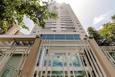 Apartamento à venda com 124m², 3 quartos e 3 vagas Apartamento à venda com 124m², 3 quartos e 3 vagasFachada e portaria
