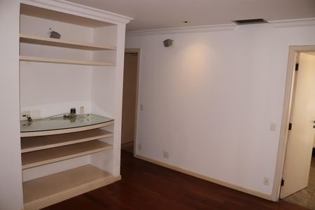 Apartamento para alugar com 344m², 4 quartos e 5 vagasSuíte 3