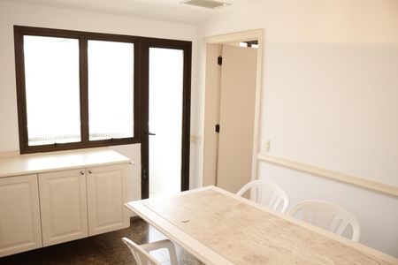 Apartamento para alugar com 344m², 4 quartos e 5 vagasCozinha