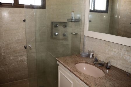 Apartamento para alugar com 344m², 4 quartos e 5 vagasBanheiro da Suíte 3