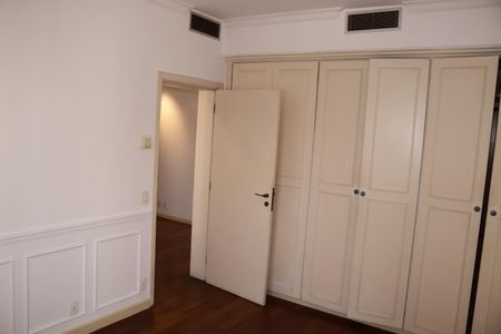 Apartamento para alugar com 344m², 4 quartos e 5 vagasSuíte 3