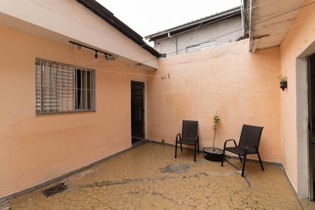 Casa à venda com 130m², 2 quartos e 3 vagas Casa à venda com 130m², 2 quartos e 3 vagasQuintal