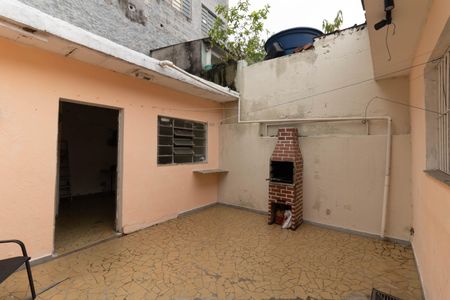 Casa à venda com 130m², 2 quartos e 3 vagas Casa à venda com 130m², 2 quartos e 3 vagasQuintal