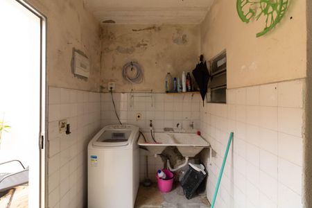 Casa à venda com 130m², 2 quartos e 3 vagas Casa à venda com 130m², 2 quartos e 3 vagasLavanderia