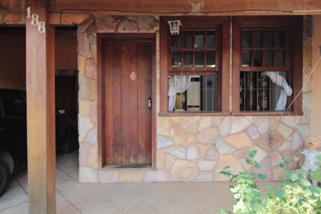 Casa à venda com 210m², 3 quartos e 2 vagasGaragem