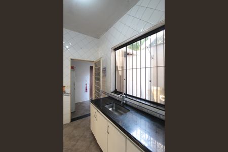 Casa à venda com 210m², 3 quartos e 2 vagasCozinha