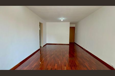 Apartamento para alugar com 96m², 3 quartos e 1 vaga Apartamento para alugar com 96m², 3 quartos e 1 vagaSala