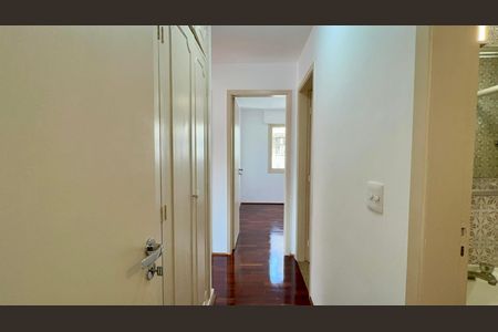 Apartamento para alugar com 96m², 3 quartos e 1 vaga Apartamento para alugar com 96m², 3 quartos e 1 vagaCorredor