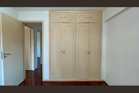 Apartamento para alugar com 96m², 3 quartos e 1 vaga Apartamento para alugar com 96m², 3 quartos e 1 vagaQuarto 3