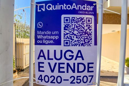 Apartamento à venda com 60m², 2 quartos e 1 vaga Apartamento à venda com 60m², 2 quartos e 1 vagaPlaca