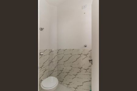 Apartamento à venda com 108m², 2 quartos e sem vaga Apartamento à venda com 108m², 2 quartos e sem vagaBanheiro de Serviço