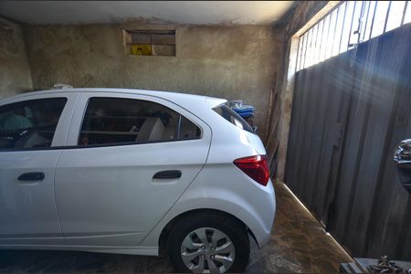 Casa à venda com 313m², 2 quartos e 2 vagas Casa à venda com 313m², 2 quartos e 2 vagasGaragem