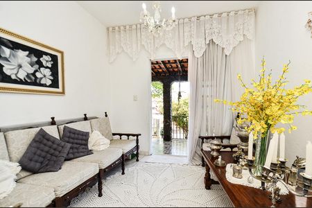 Sala de Estar de casa à venda com 2 quartos, 313m² em União, Belo Horizonte