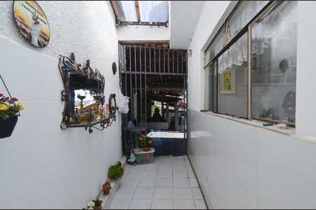 Casa à venda com 313m², 2 quartos e 2 vagas Casa à venda com 313m², 2 quartos e 2 vagasÁrea externa