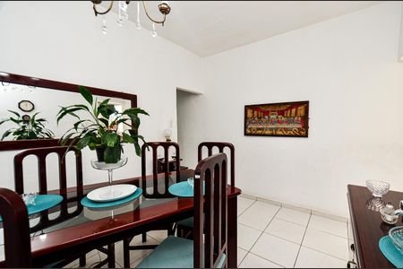 Casa à venda com 313m², 2 quartos e 2 vagas Casa à venda com 313m², 2 quartos e 2 vagasSala de Jantar