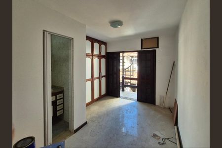 Casa à venda com 200m², 3 quartos e 3 vagas Casa à venda com 200m², 3 quartos e 3 vagasSuite 3