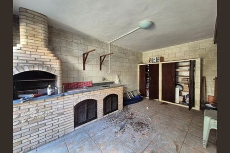 Casa à venda com 200m², 3 quartos e 3 vagas Casa à venda com 200m², 3 quartos e 3 vagasVaranda gourmet