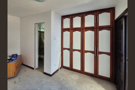 Casa à venda com 200m², 3 quartos e 3 vagas Casa à venda com 200m², 3 quartos e 3 vagasSuíte 3