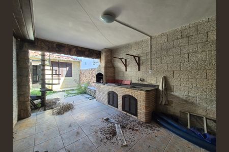 Casa à venda com 200m², 3 quartos e 3 vagas Casa à venda com 200m², 3 quartos e 3 vagasVaranda gourmet