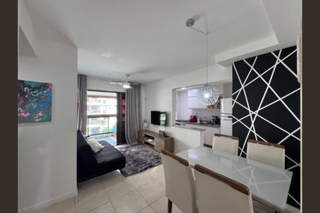 Sala de apartamento para alugar com 2 quartos, 67m² em Recreio dos Bandeirantes, Rio de Janeiro
