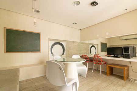 Apartamento à venda com 67m², 2 quartos e 1 vaga Apartamento à venda com 67m², 2 quartos e 1 vagaÁrea comum