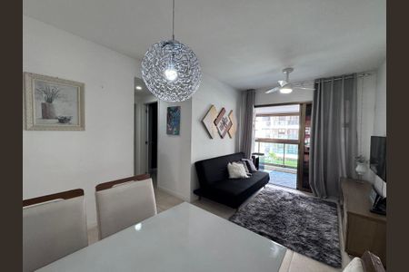Apartamento à venda com 67m², 2 quartos e 1 vaga Apartamento à venda com 67m², 2 quartos e 1 vagaSala