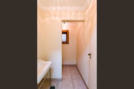 Casa à venda com 611m², 1 quarto e 6 vagas Casa à venda com 611m², 1 quarto e 6 vagasBanheiro Social