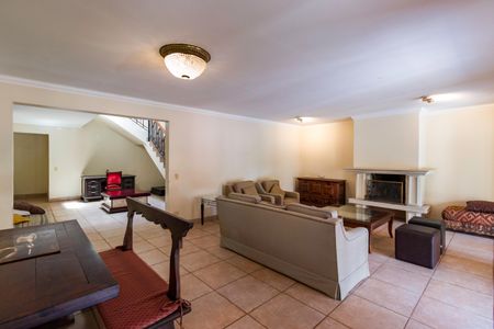 Casa à venda com 611m², 1 quarto e 6 vagas Casa à venda com 611m², 1 quarto e 6 vagasSala