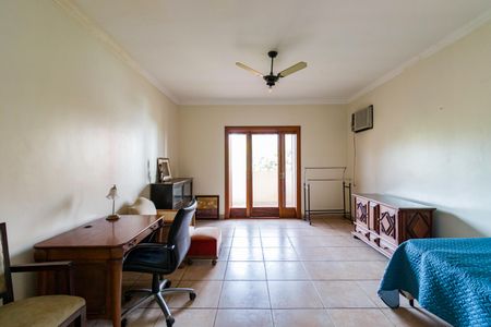 Casa à venda com 611m², 1 quarto e 6 vagas Casa à venda com 611m², 1 quarto e 6 vagasSuíte