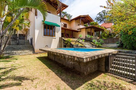 Casa à venda com 611m², 1 quarto e 6 vagas Casa à venda com 611m², 1 quarto e 6 vagasÁrea comum