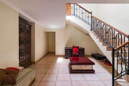 Casa à venda com 611m², 1 quarto e 6 vagas Casa à venda com 611m², 1 quarto e 6 vagasSala