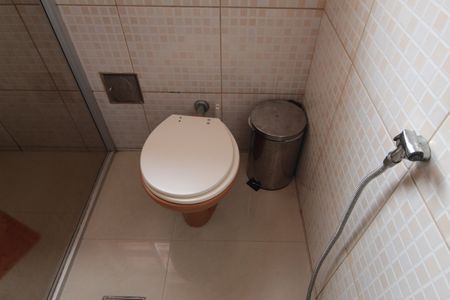 Casa à venda com 233m², 2 quartos e 2 vagasBanheiro Social